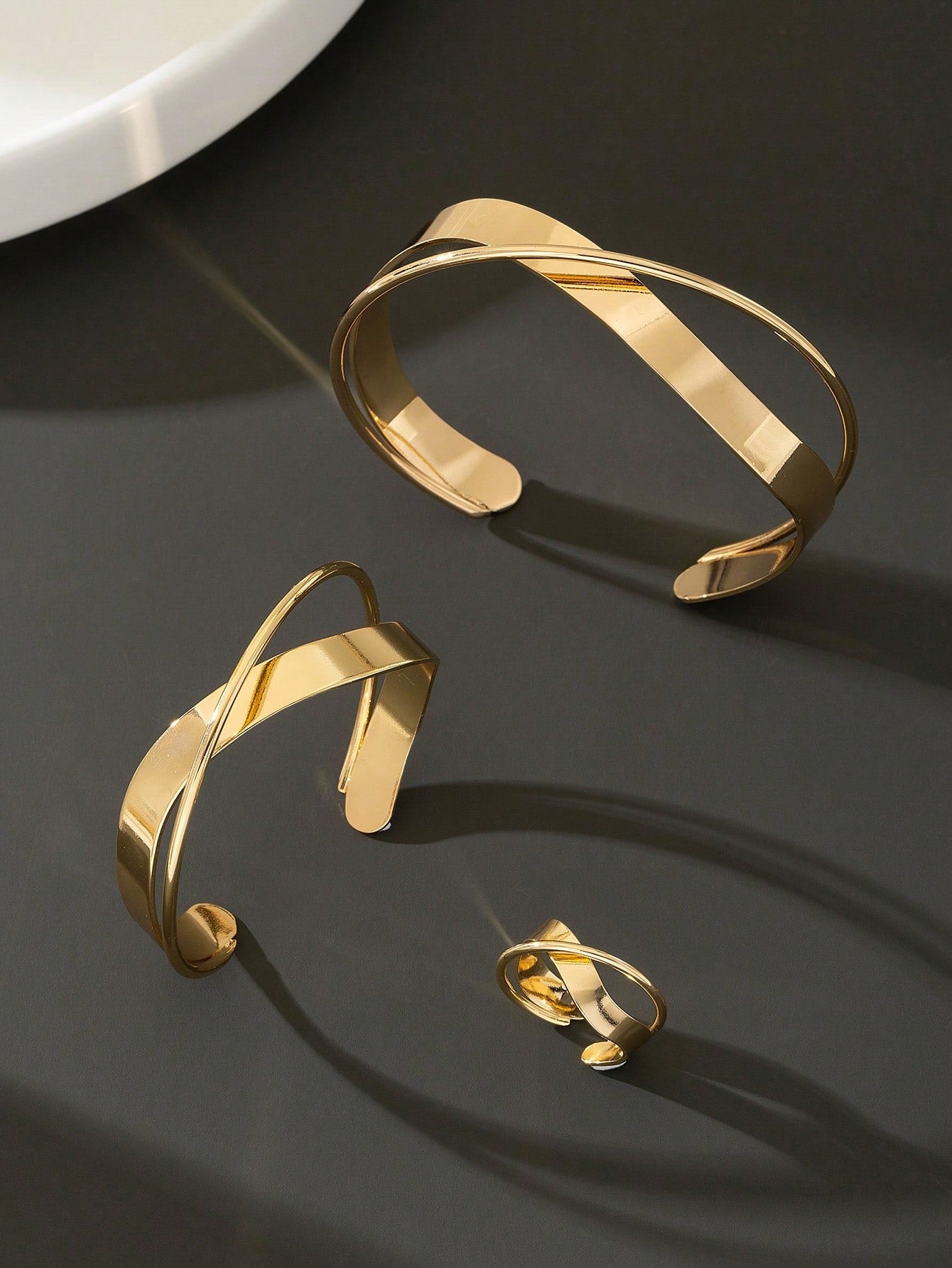 Conjunto de pulsera mano,  hombro y sortija geométrica