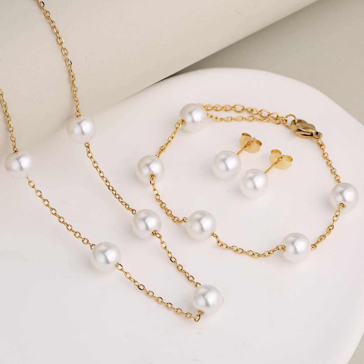 Set de Perla  cadena , pulsera y pantallas