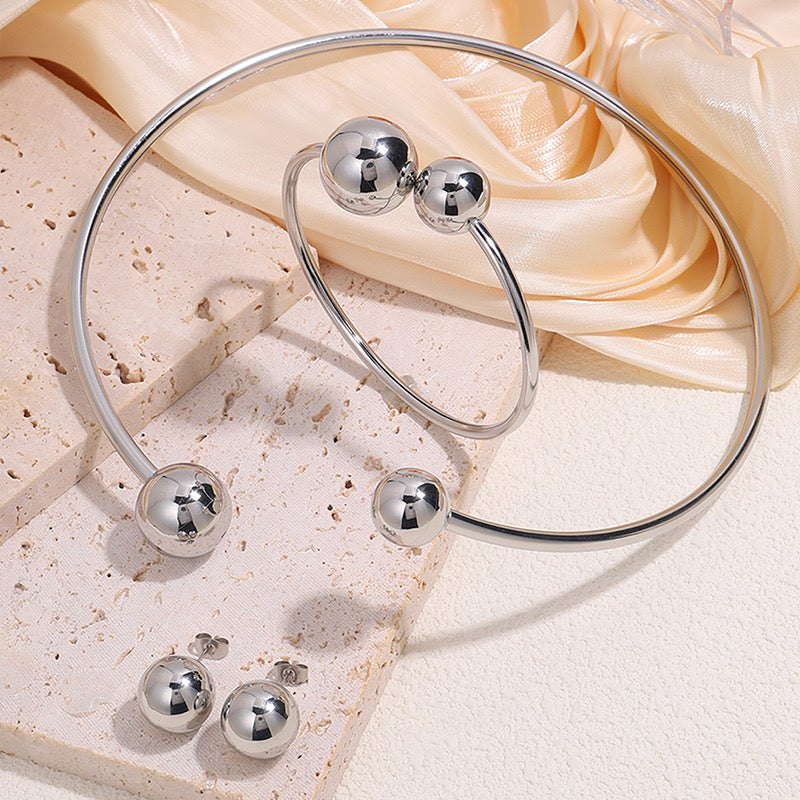 Set Gargantilla de bola, pulsera y aretes